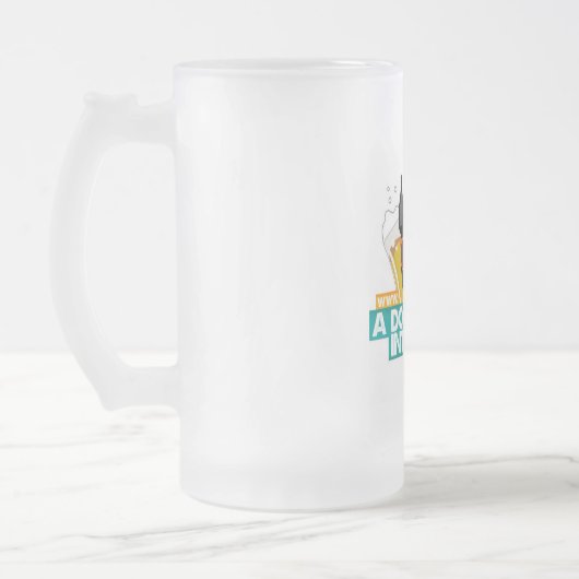 Ein Hund geht in eine Bar-mattierte Tasse - färben (Links)