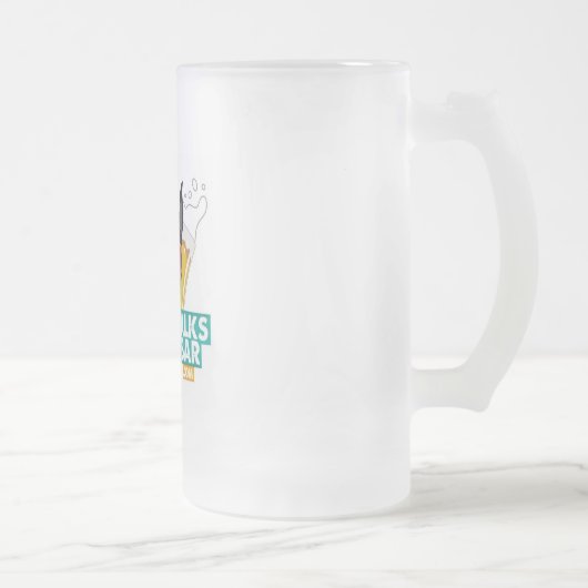 Ein Hund geht in eine Bar-mattierte Tasse - färben (Rechts)