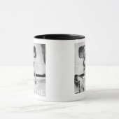 Ein Hund in einem Auto Tasse (Zentrum)