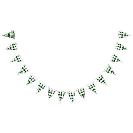 Ein Hündchen mit goldenem Retriever sitzt auf eine Wimpelkette (Alle)