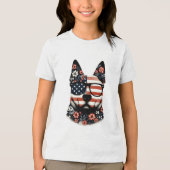 Ein Husky-Gesicht mit einem Blumenmuster Tri-Blend Shirt (Vorderseite)