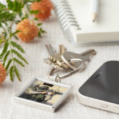 Ein Infanterie-Scout zielt auf seine Waffe Schlüsselanhänger (Seite)