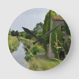 Ein irischer Kanal Runde Wanduhr
