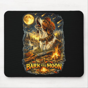 Ein Jagdhund heult zum Mond mit meinem Mousepad