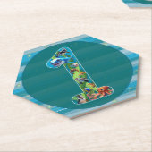 Ein Jahr alt: Untersetzer auf Papier (angewinkelt)