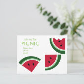 Ein Juicy Summer Picnic Einladungspostkarte (Stehend Vorderseite)