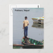 Ein Junge auf einem Boot Postkarte (Vorne/Hinten)