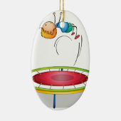 Ein Junge, der Trampoline spielt Keramik Ornament (Rechts)