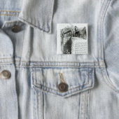 Ein Junge und ein Mädchen, die herauf eine Button (Beispiel)