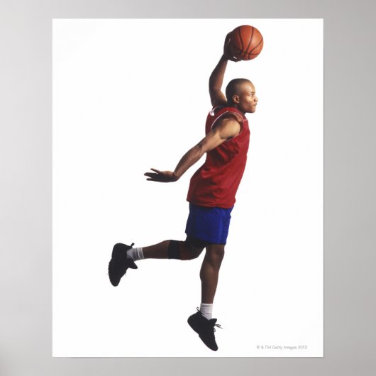 ein junger erwachsener Basketballspieler fliegt Poster (Vorne)