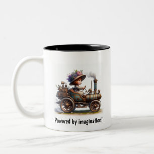Ein junges glückliches Kind fährt ein Steampunk-Fa Zweifarbige Tasse