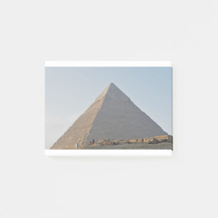 Ein Kamelfahrer am Fuße der Pyramide Ghafre. Post-it Klebezettel