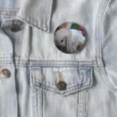 Ein Kaninchen in einem Kleid Button (Beispiel)