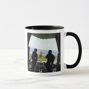 Ein Kasten humanitäre Waren Tasse