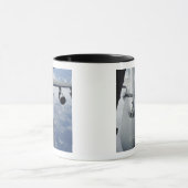 Ein KC-10-Extender bereitet sich darauf vor, eine Tasse (Zentrum)