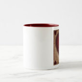 Ein Kind füllt Tasse (Mittel)