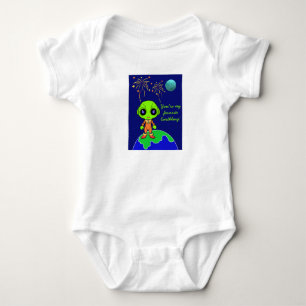 Ein Kinderstück mit Alien und Feuerwerk von Jo Baby Strampler