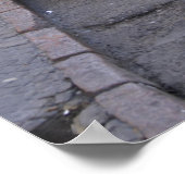 Ein klassisches altes Peugeot Auto, das auf einer Poster (Ecke)