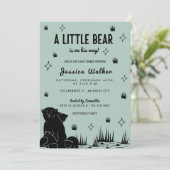 Ein kleiner Bär ist auf dem Weg zu einer Baby-Dusc Einladung (Stehend Vorderseite)