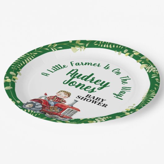 Ein kleiner Bauer ist auf dem Weg zur Babydusche Pappteller (Schrägansicht)