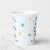 Ein kleiner Boo ist ein passender Babyboy, der von Pappbecher (Links)