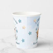 Ein kleiner Boo ist ein passender Babyboy, der von Pappbecher (Rechts)