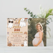 Ein kleiner Boo ist fast das erwachsene Halloween- Einladung (Stehend Vorderseite)