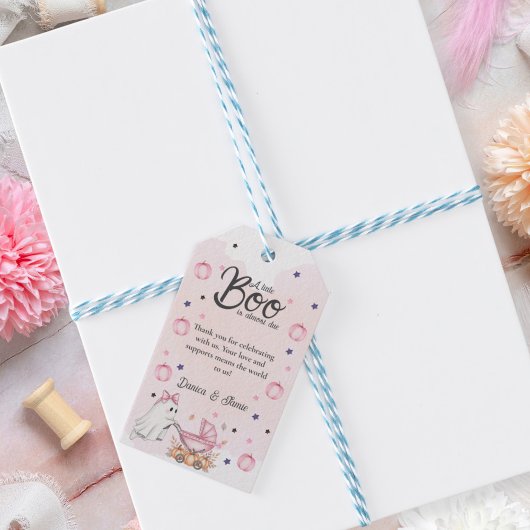 Ein kleiner Boo ist fast die richtige Pink-Babydus Geschenkanhänger