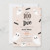 Ein kleiner Boo ist fast gerade wegen Halloween Ba Einladung (Vorderseite)