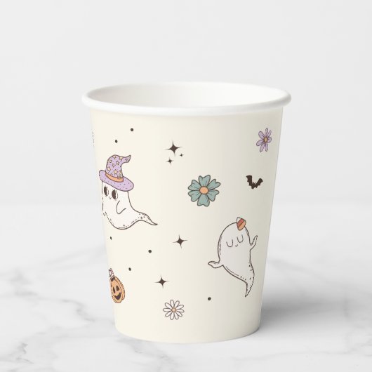 Ein kleiner Boo ist fast gerade wegen Halloween-Ki Pappbecher (Rückseite)