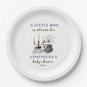 Ein kleiner Boo ist fast gerade wegen Halloween-Ki Pappteller (Vorderseite)