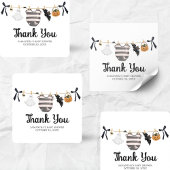 Ein kleiner Boo ist fast nötig mit einer Babydusch Quadratischer Aufkleber