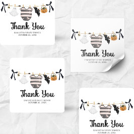 Ein kleiner Boo ist fast nötig mit einer Babydusch Quadratischer Aufkleber