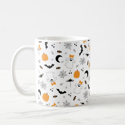 Ein kleiner Boo ist fast zu Halloween-Kinderdusche Kaffeetasse (Links)