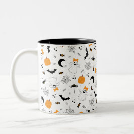 Ein kleiner Boo ist fast zu Halloween-Kinderdusche Zweifarbige Tasse