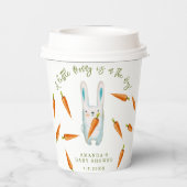 Ein kleiner Bunny ist unterwegs! Babyparty Pappbecher (Rückseite)