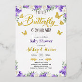 Ein kleiner Butterfly ist auf dem Weg Baby Dusche Folieneinladung (Vorderseite)