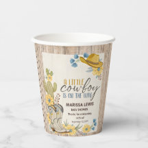 Ein kleiner Cowboy ist auf dem Weg Bleu gelben Wes