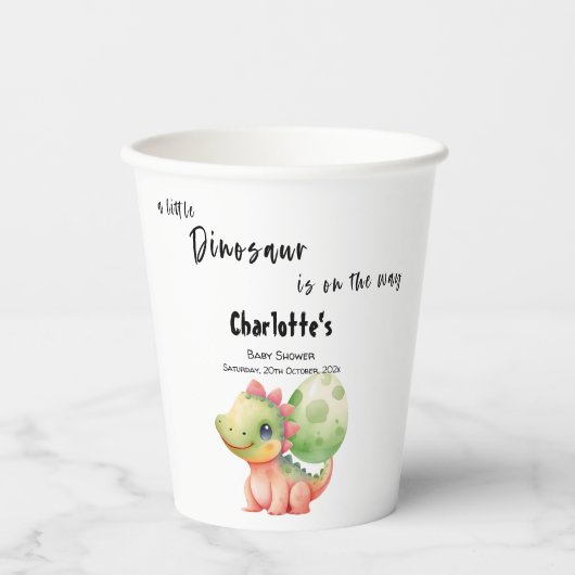 Ein kleiner Dinosaurier ist auf dem Weg zur Babydu Pappbecher (Vorderseite)