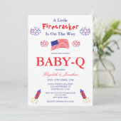 Ein kleiner Firecracker ist unterwegs Baby-Q Einladung (Stehend Vorderseite)