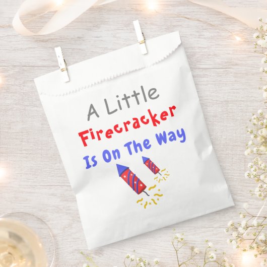 Ein kleiner Firecracker ist unterwegs Geschenktütchen (Ausgeschnitten)