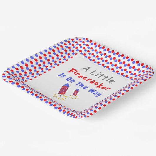 Ein kleiner Firecracker ist unterwegs Pappteller (Gewinkelt)