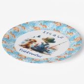 Ein kleiner Fisherman | Babydusche für niedliche J Pappteller (Schrägansicht)