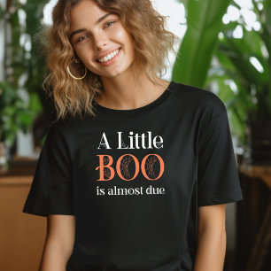 Ein kleiner Geist kommt bald an Halloween T-Shirt