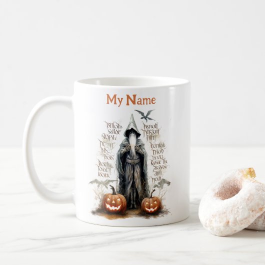Ein kleiner Gnomo-Zauberer: Halloween Personalisie Kaffeetasse (Mit Donut)