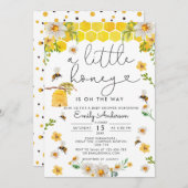 Ein kleiner Honig ist auf dem Weg zur Bee Baby Dus Einladung (Vorne/Hinten)