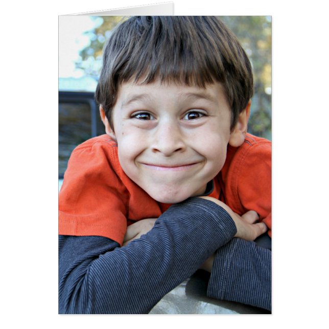 Ein kleiner Junge flirtet Karte (Vorne)