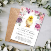 Ein kleiner Kick ist im Begriff, die Babydusche zu Einladung