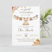 Ein kleiner Kürbis auf ihrem Weg, Herbstwaschanlag Einladung (Stehend Vorderseite)