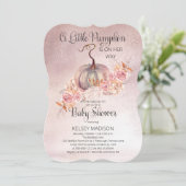 Ein kleiner Kürbis blüht die rosa Babydusche Einladung (Stehend Vorderseite)